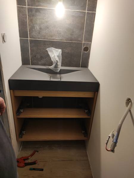 Travaux de plomberie et pose de wc suspendu et meuble salle de bain à La Verdière