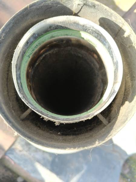 Entretien de poêle à granulés a Lançon de Provence réalisé par EIMD ENERGIES